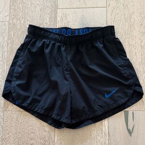 Nike Women's Black and Blue Athletic Shorts Small in Great Condition